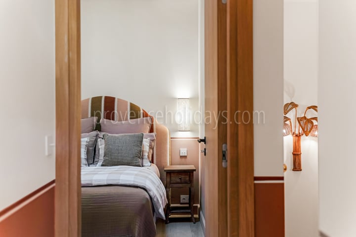 23 - La Tropézienne: Villa: Bedroom