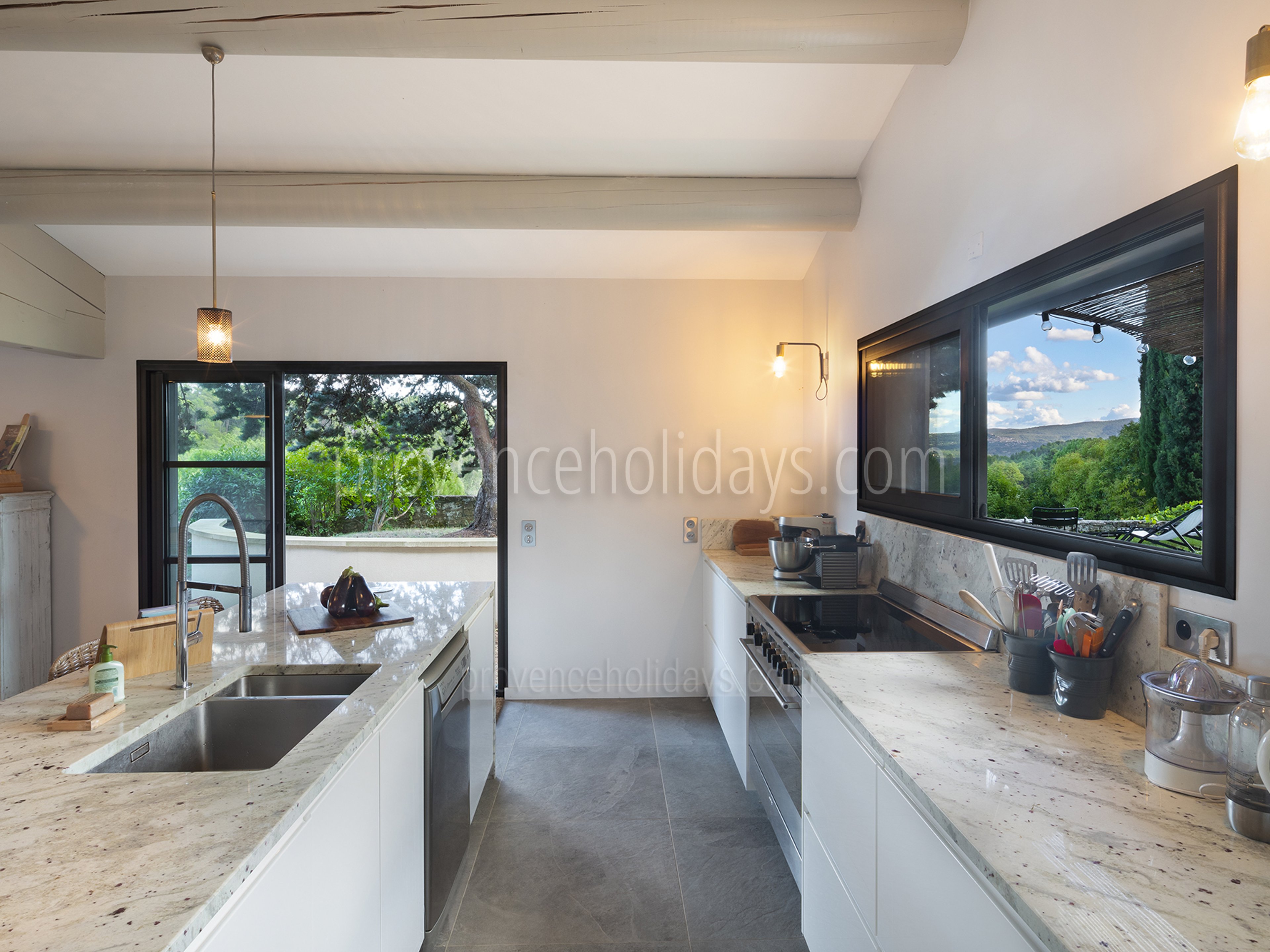 21 - Mas des Ocres: Villa: Interior