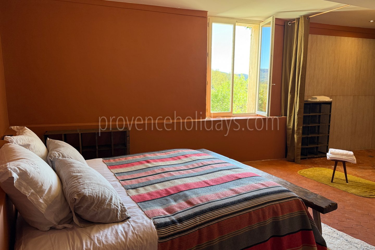 23 - Hotel Olivine: Villa: Bedroom