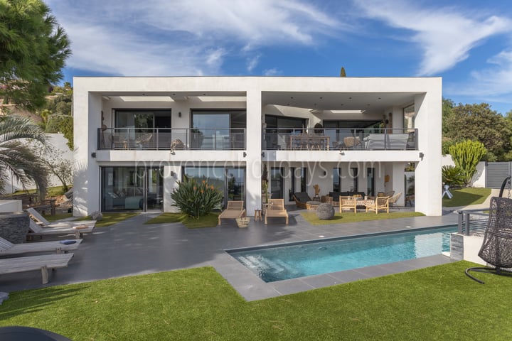 Modern Villa with Sea View in Golfe de Saint-Tropez