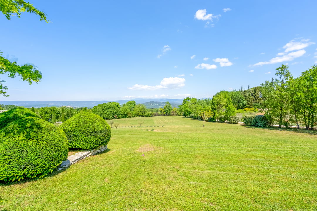 65 - Bastide des Magnans: Villa: Exterior