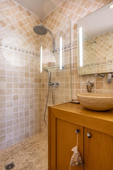 27 - Villa Élyane: Villa: Bathroom