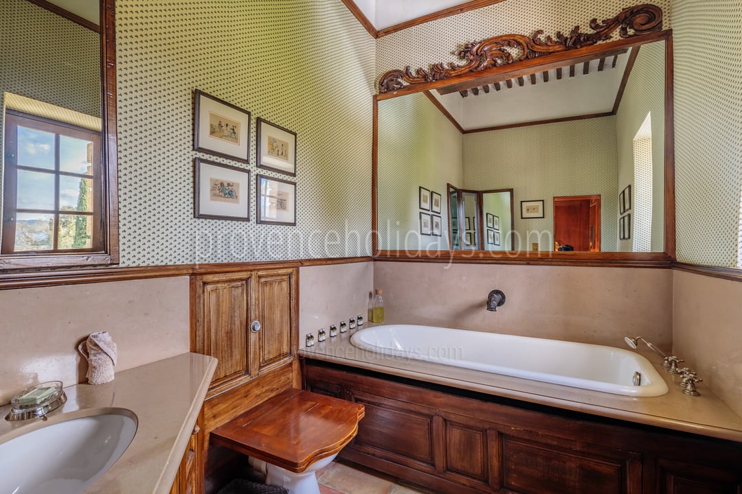 60 - Domaine de Luberon: Villa: Interior