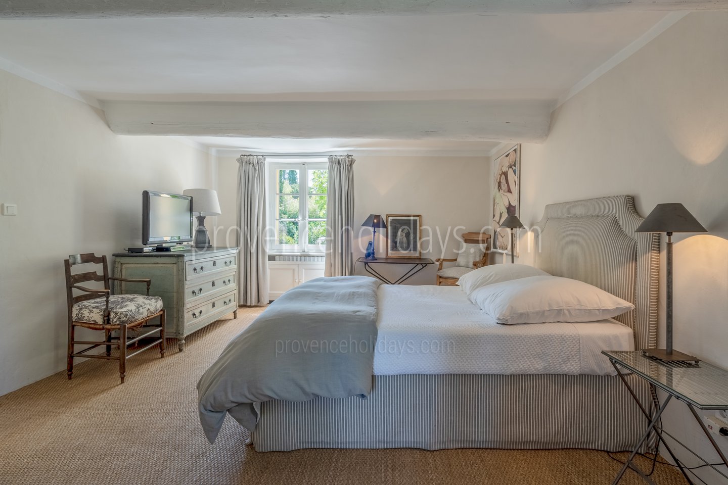 6 - Le Mas René: Villa: Bedroom