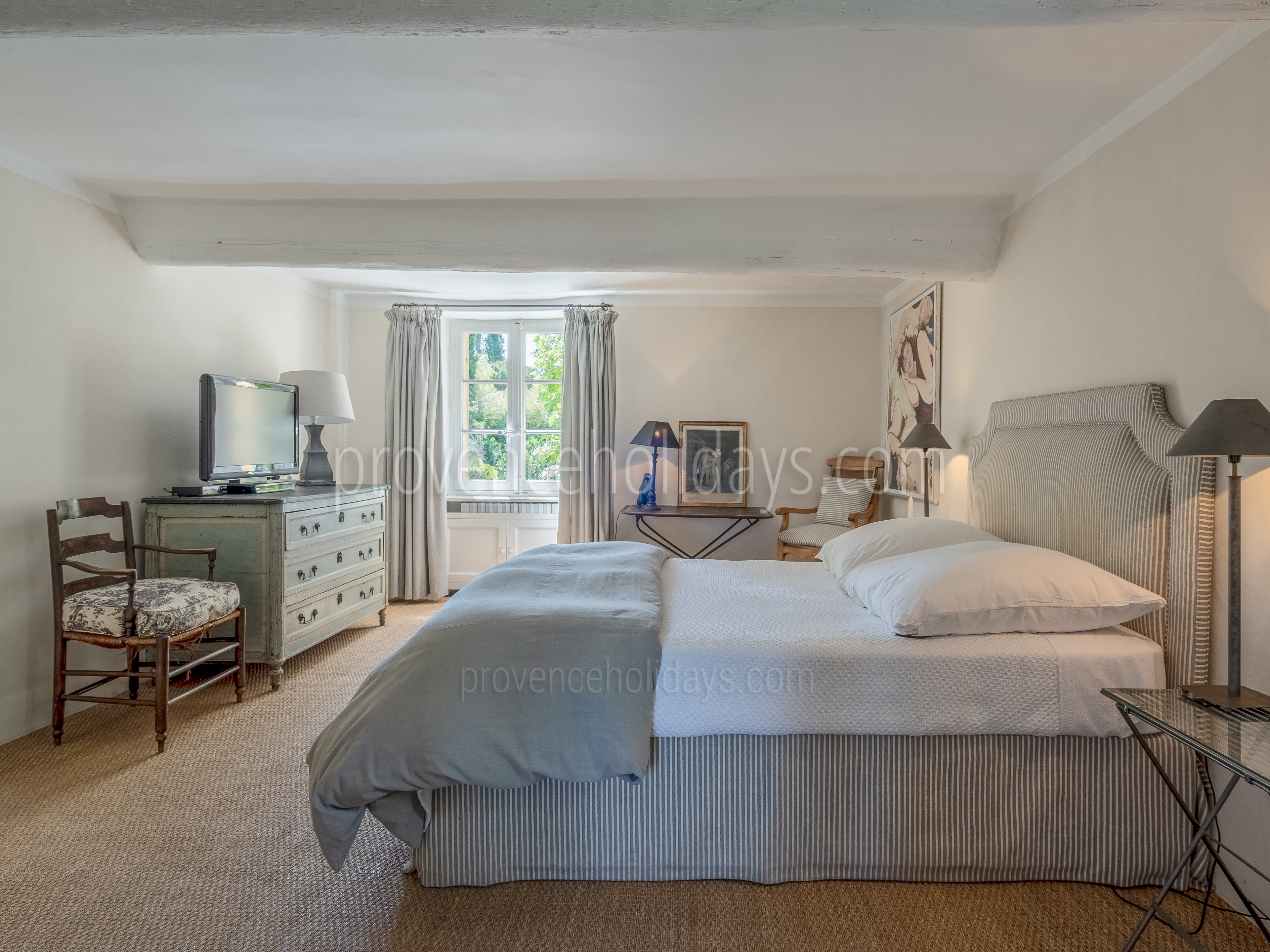 6 - Le Mas René: Villa: Bedroom