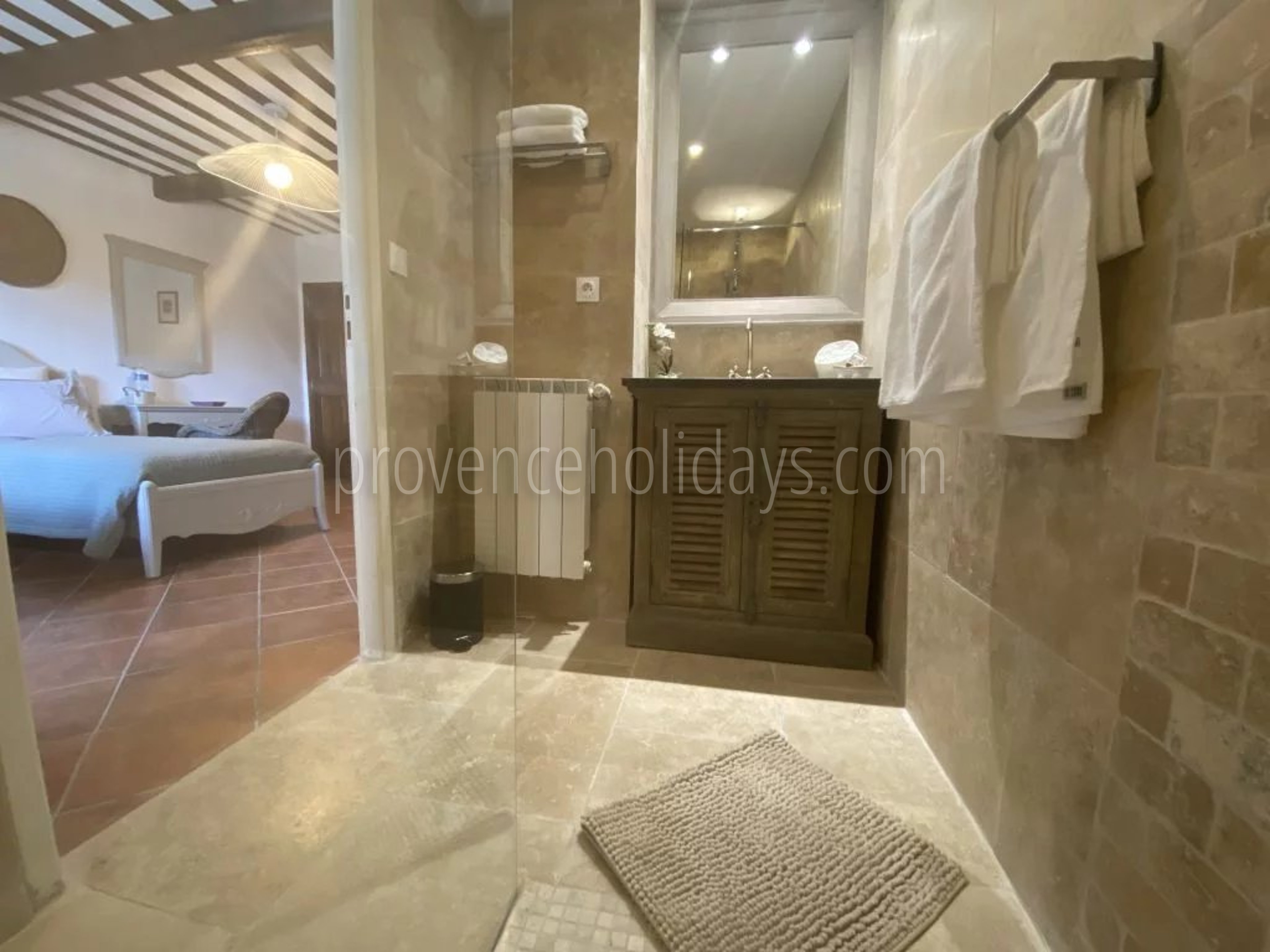 18 - Bastide with lavender in Gordes: Villa: Interior