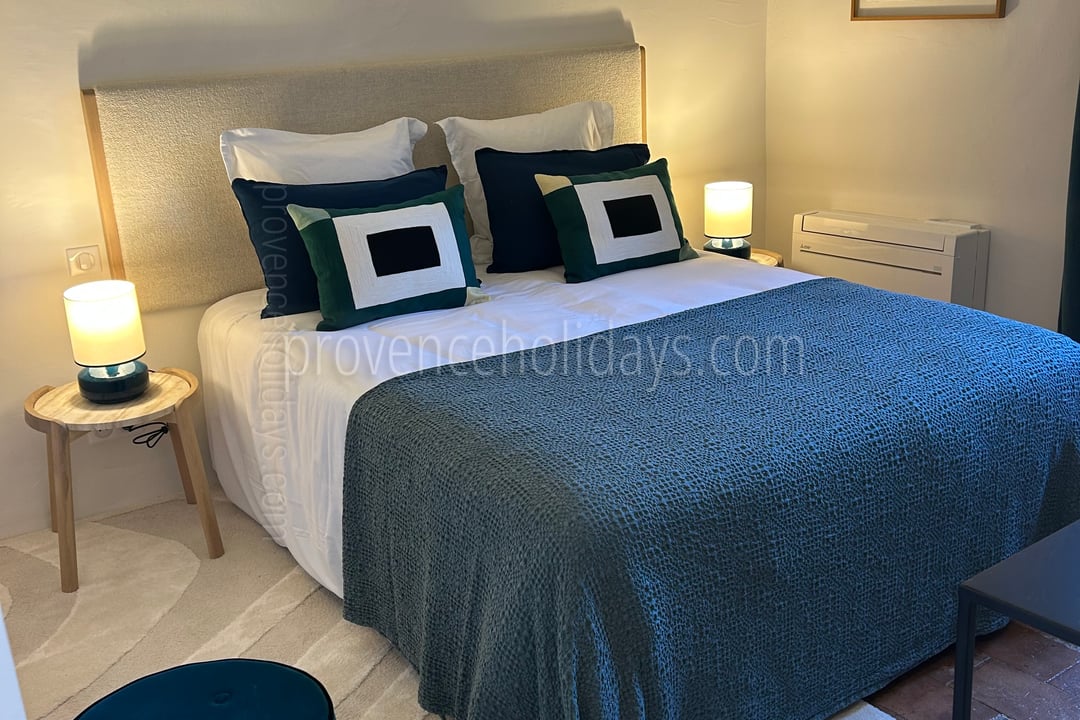 34 - Le Mas des Magnans: Villa: Bedroom
