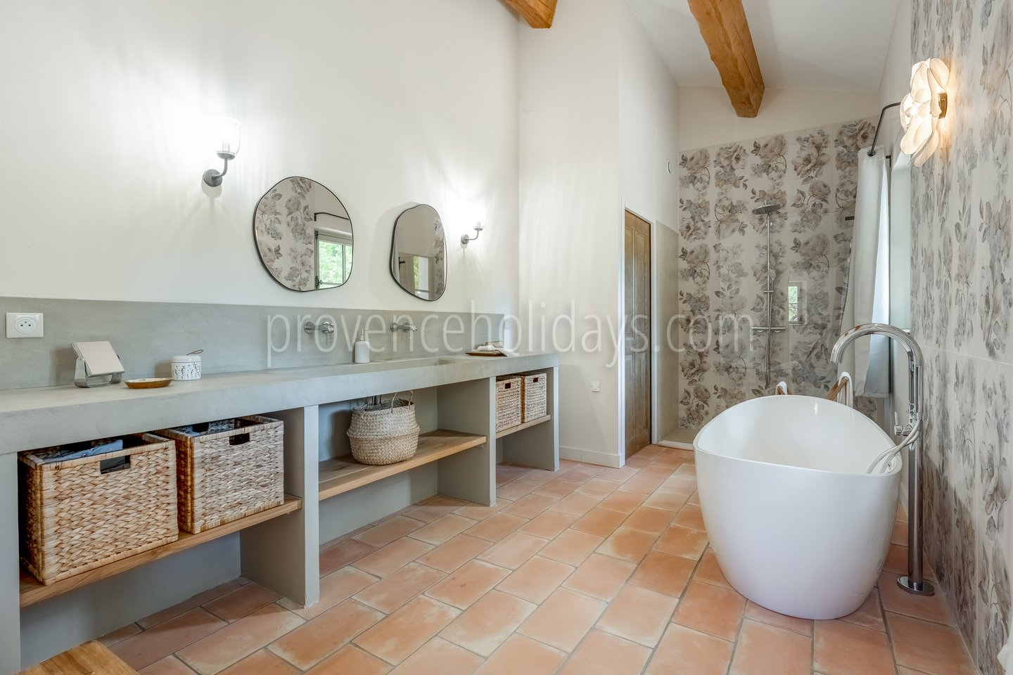 38 - Villa Fontis: Villa: Bathroom 1