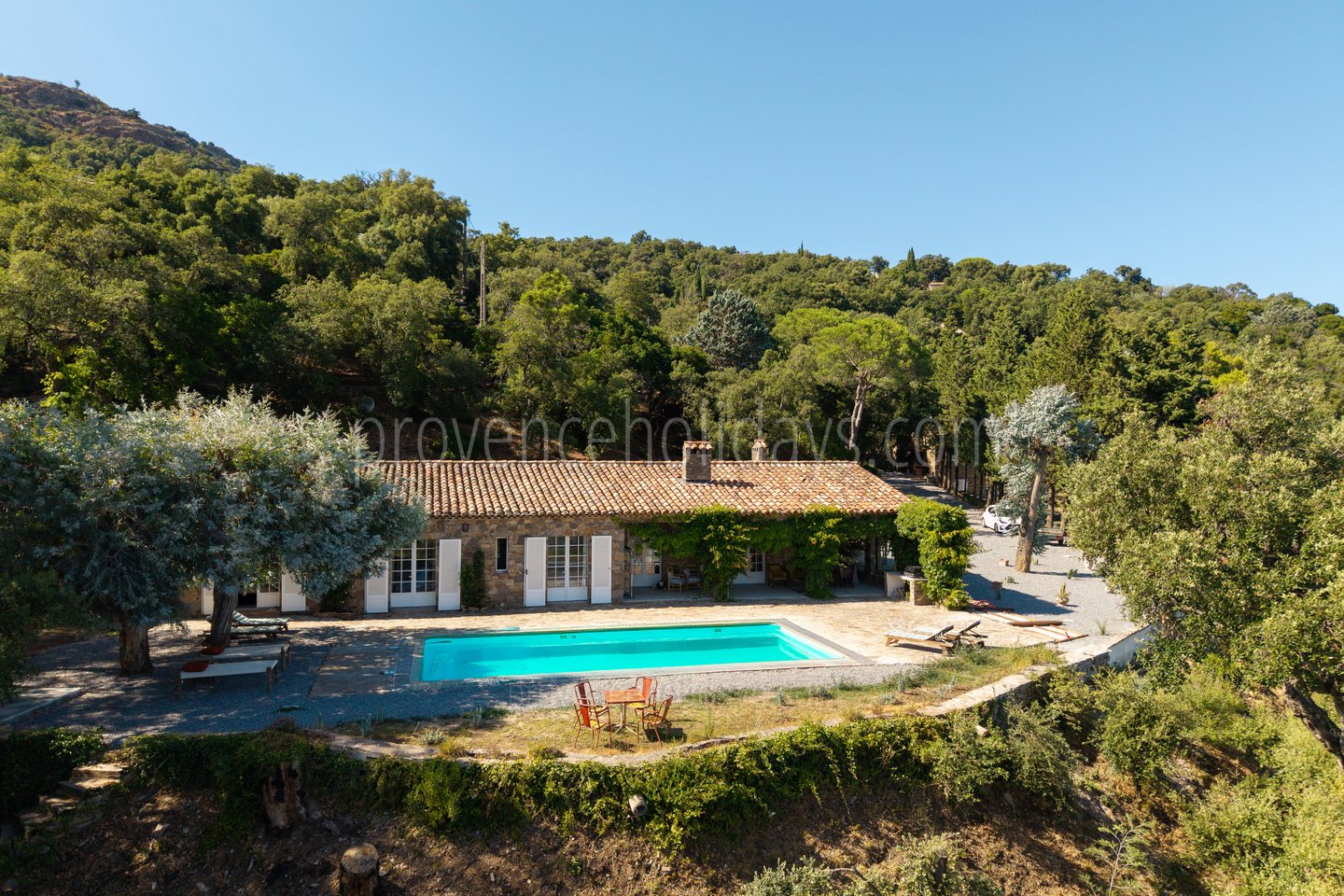 0 - Le Mas de la Garde: Villa: Exterior