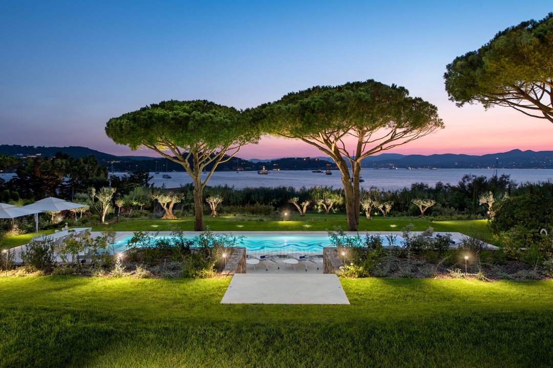28 - Villa Est: Villa: Pool