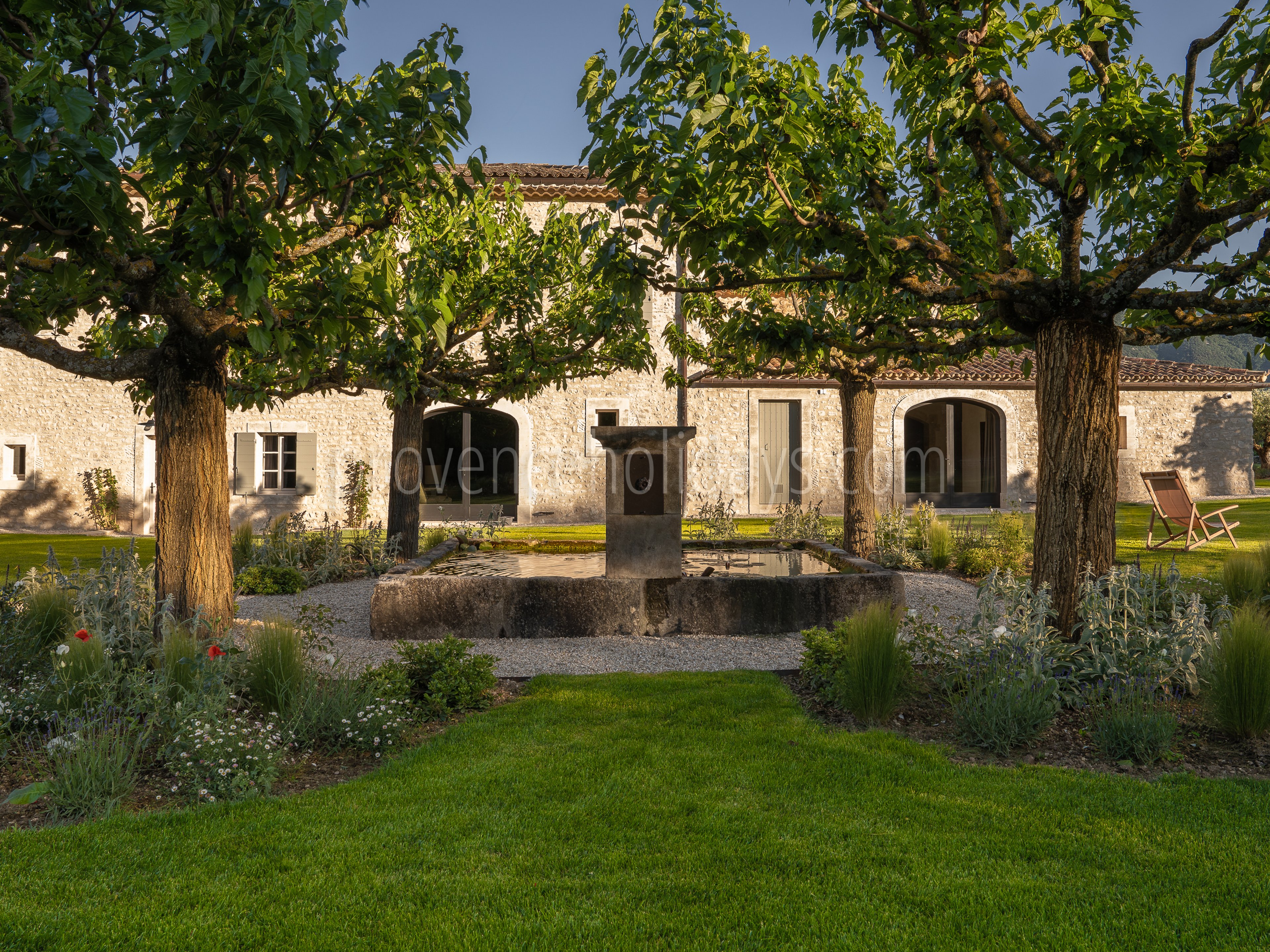 130 - Domaine des cascades: Villa: Exterior
