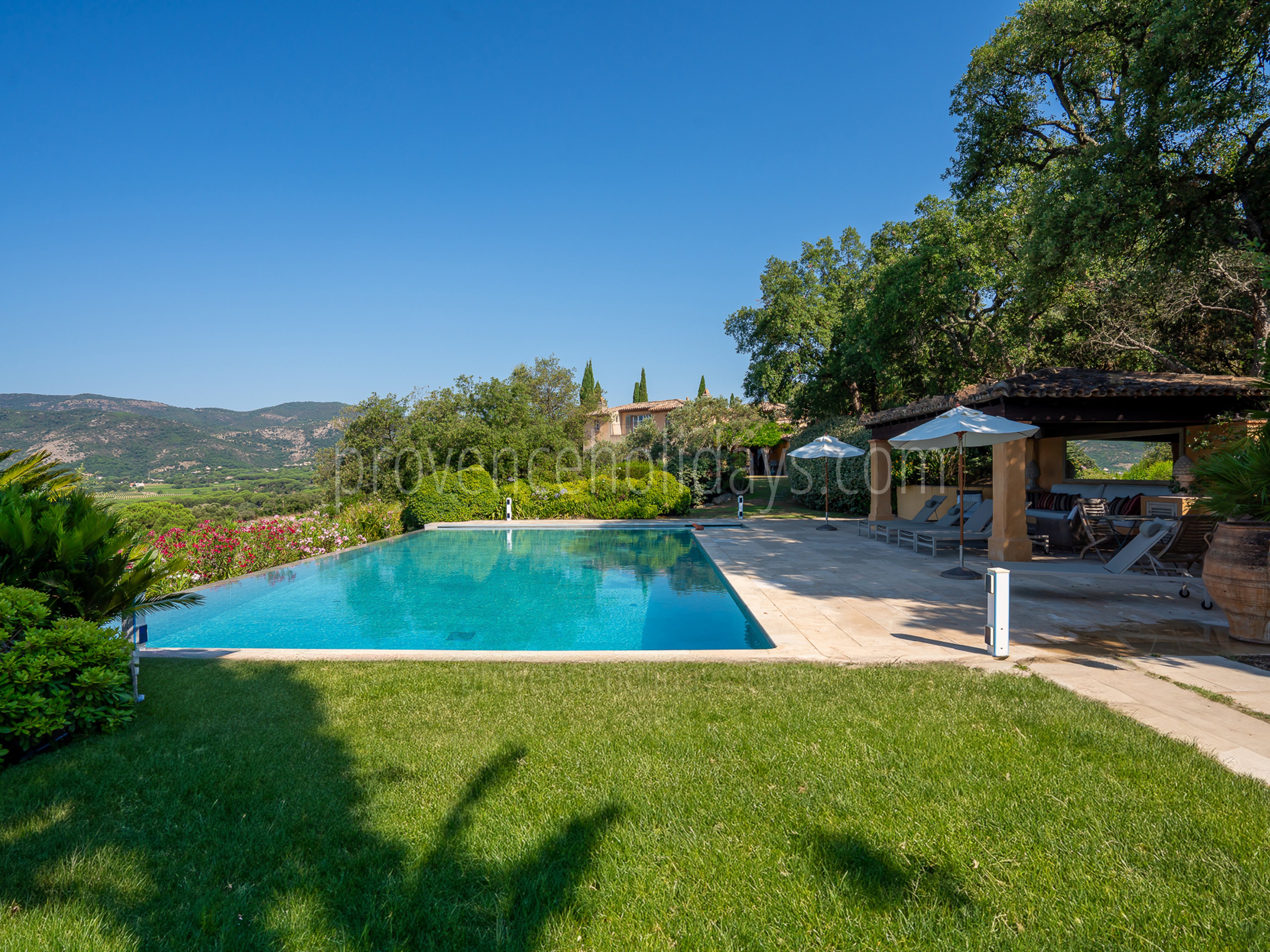 4 - Bastide Azurée: Villa: Pool