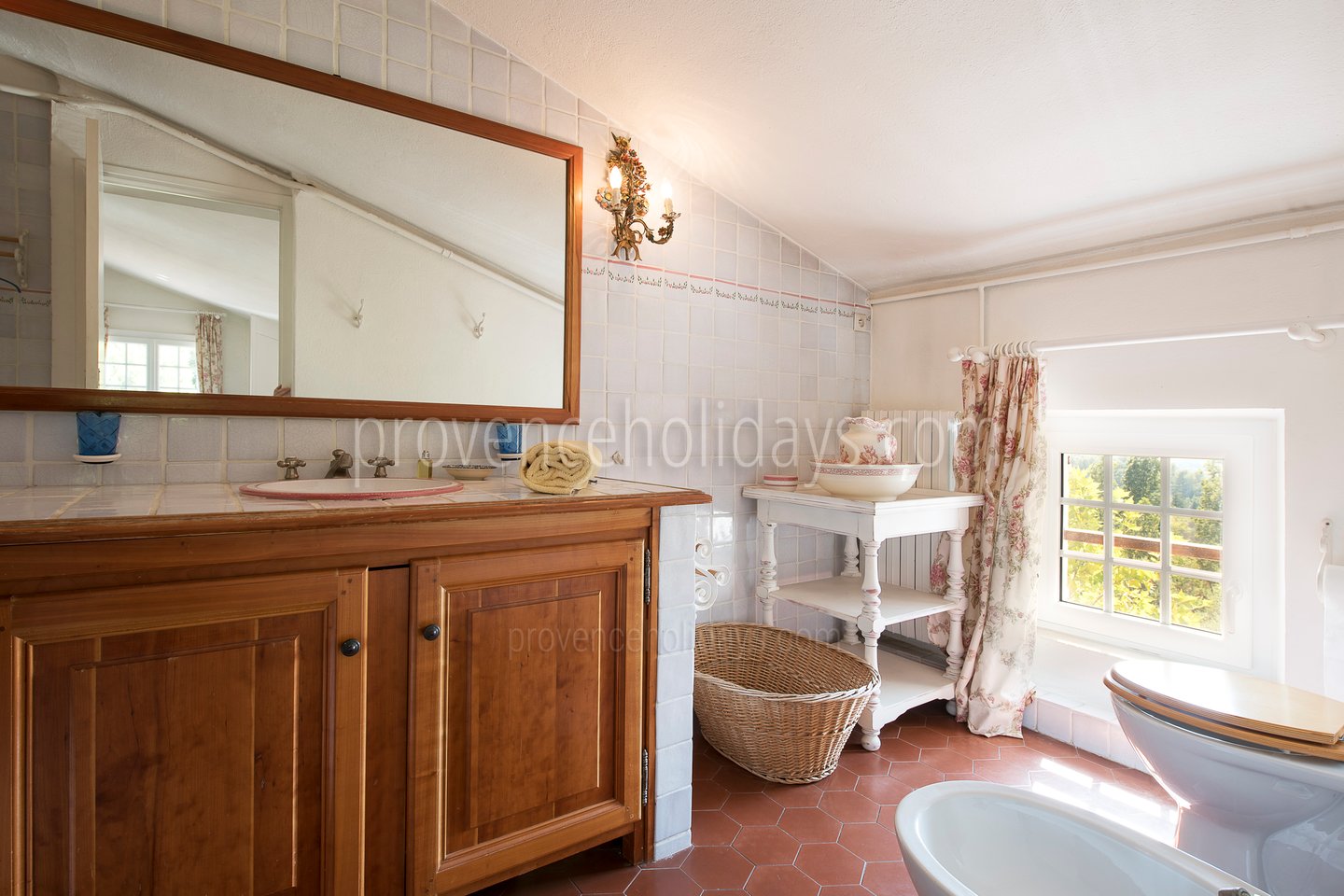 9 - Domaine Alta Vista: Villa: Bathroom
