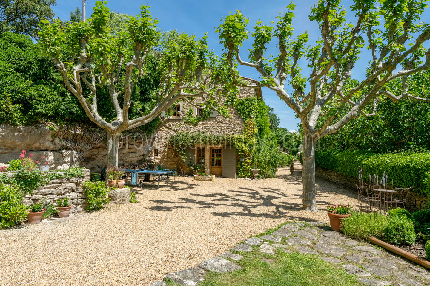 2 - Le Moulin de Gordes: Villa: Exterior