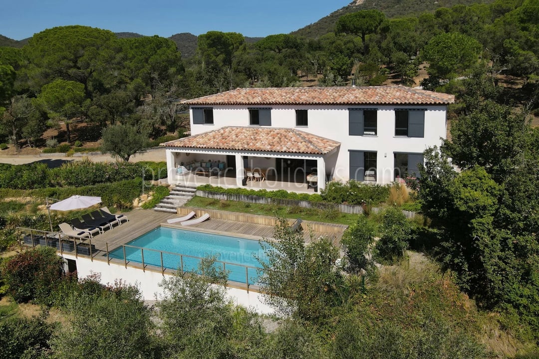 Five-bedroom villa with heated pool and pétanque court - Swimming Pool