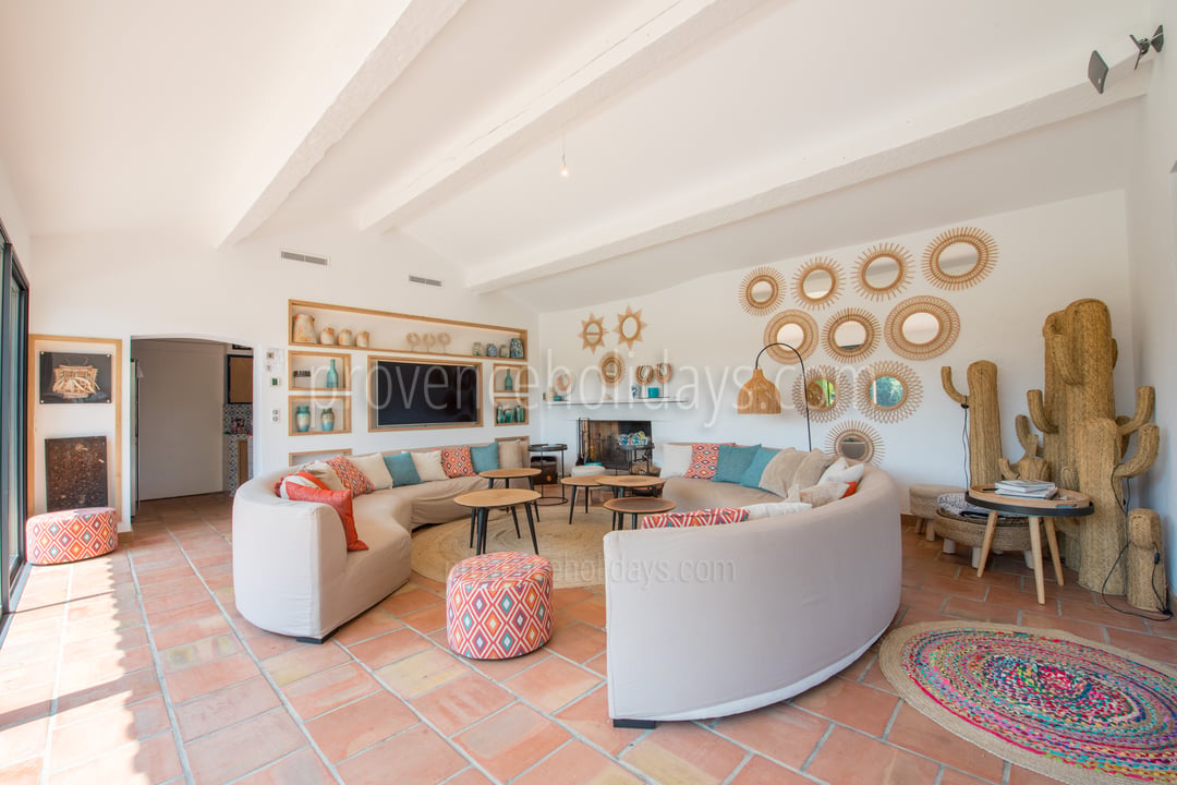 22 - Mas Spinelle: Villa: Interior