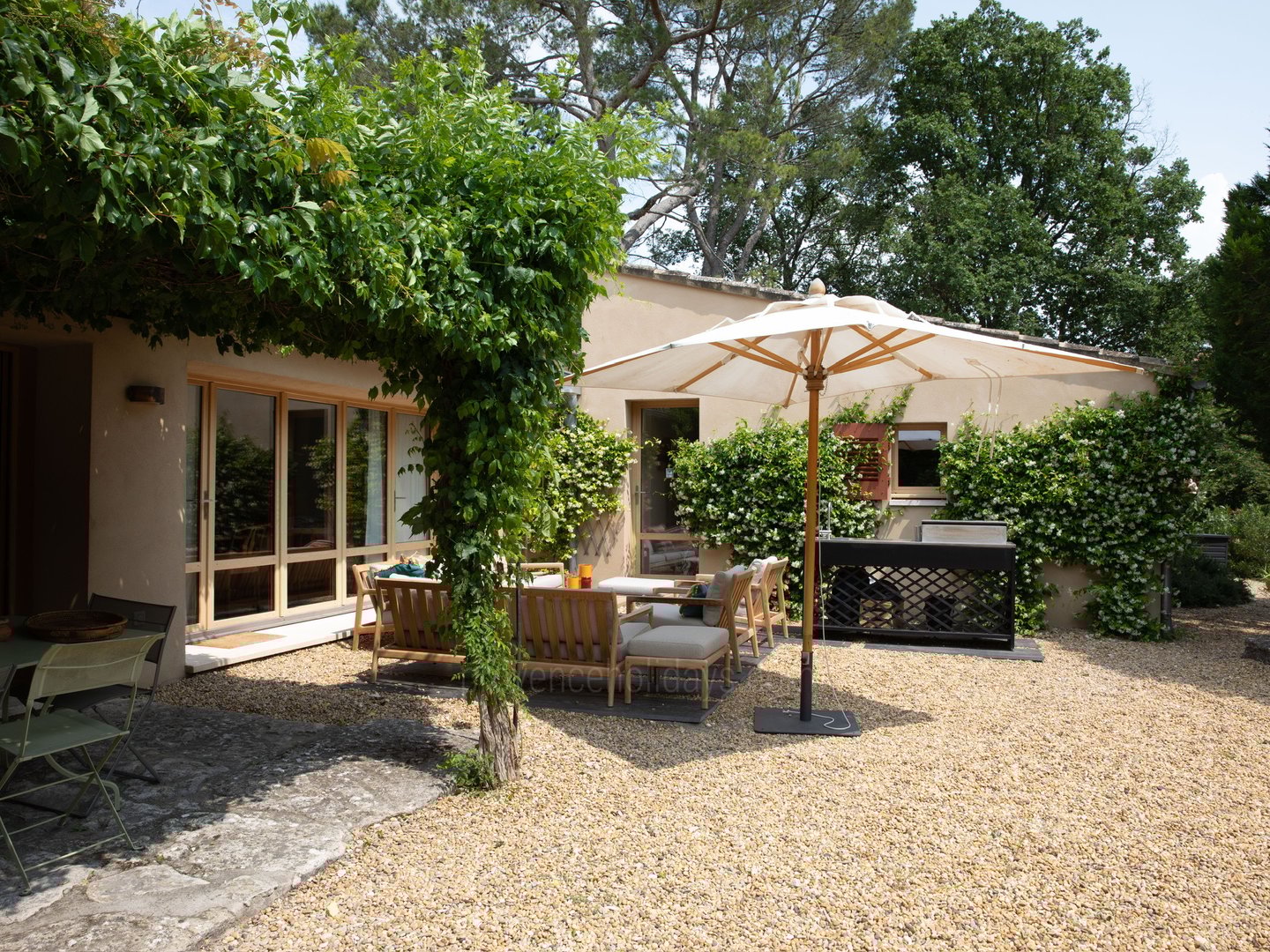 12 - Mas des Sources: Villa: Exterior