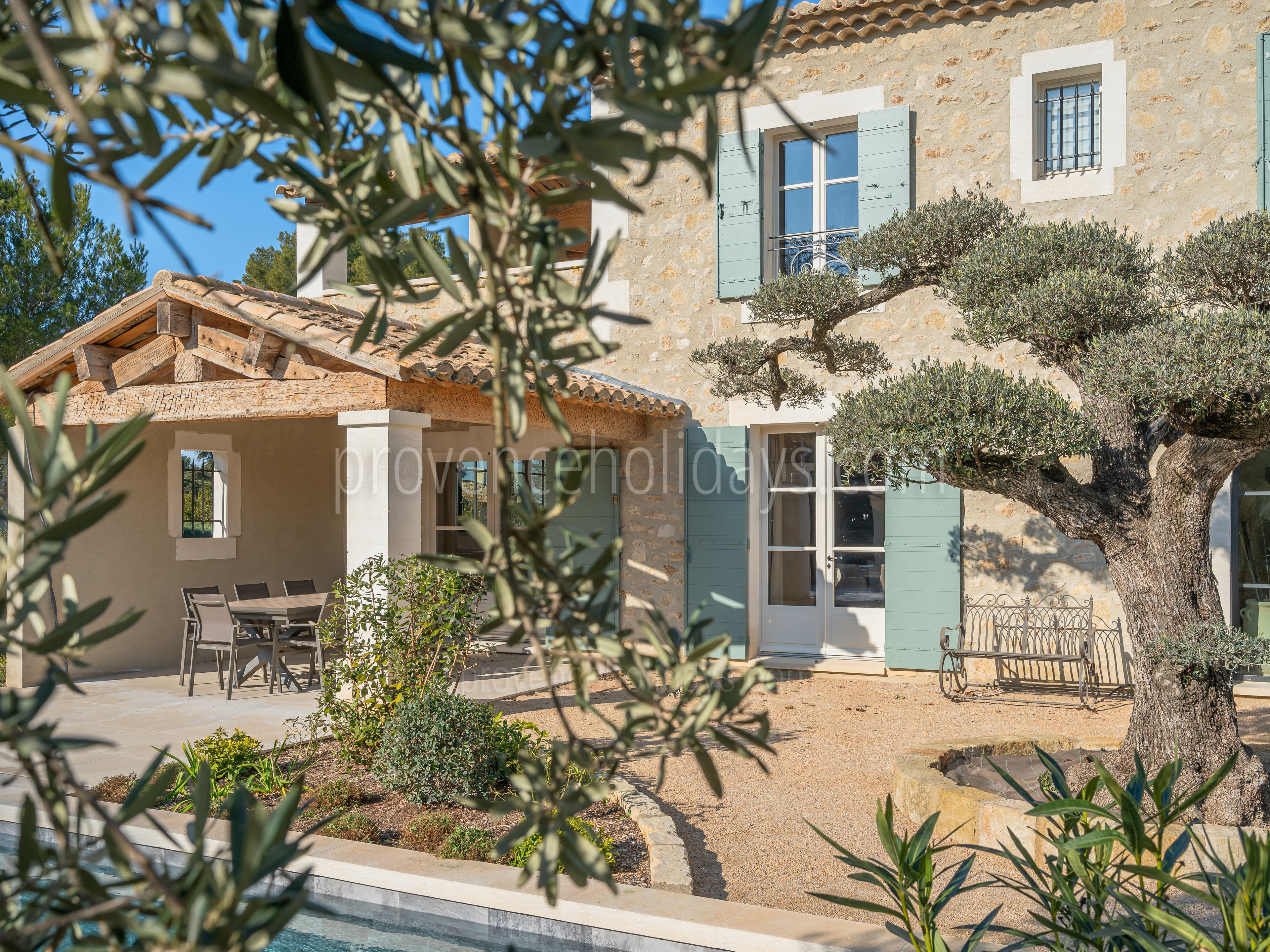 34 - Mas Lucie: Villa: Exterior