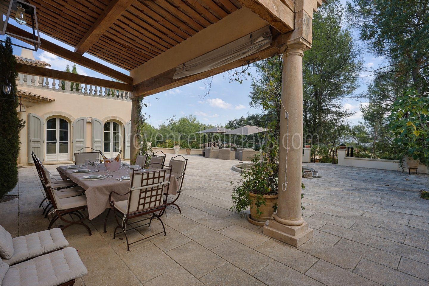 15 - Domaine de la Tour: Villa: Exterior