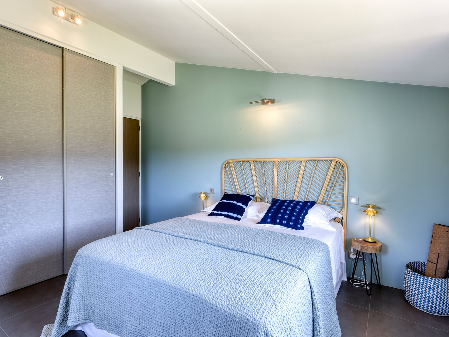 16 - Le Mas du Vallon: Villa: Bedroom