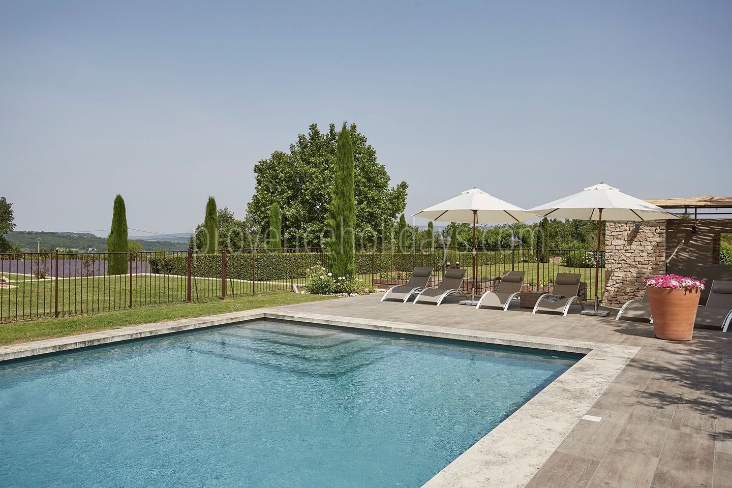 17 - L’Orée des Lavandes: Villa: Pool