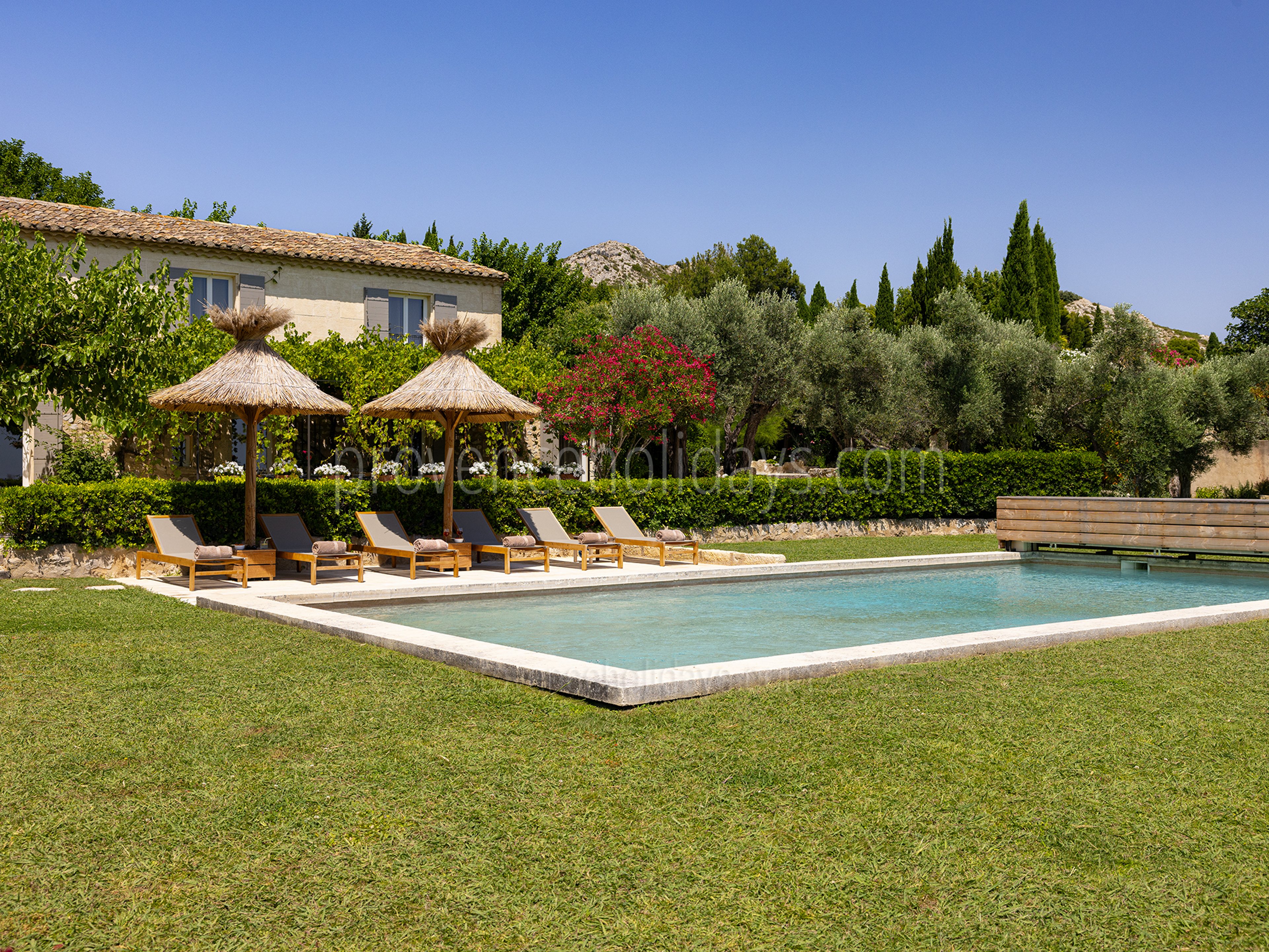 4 - Le Mas des Lauriers: Villa: Pool
