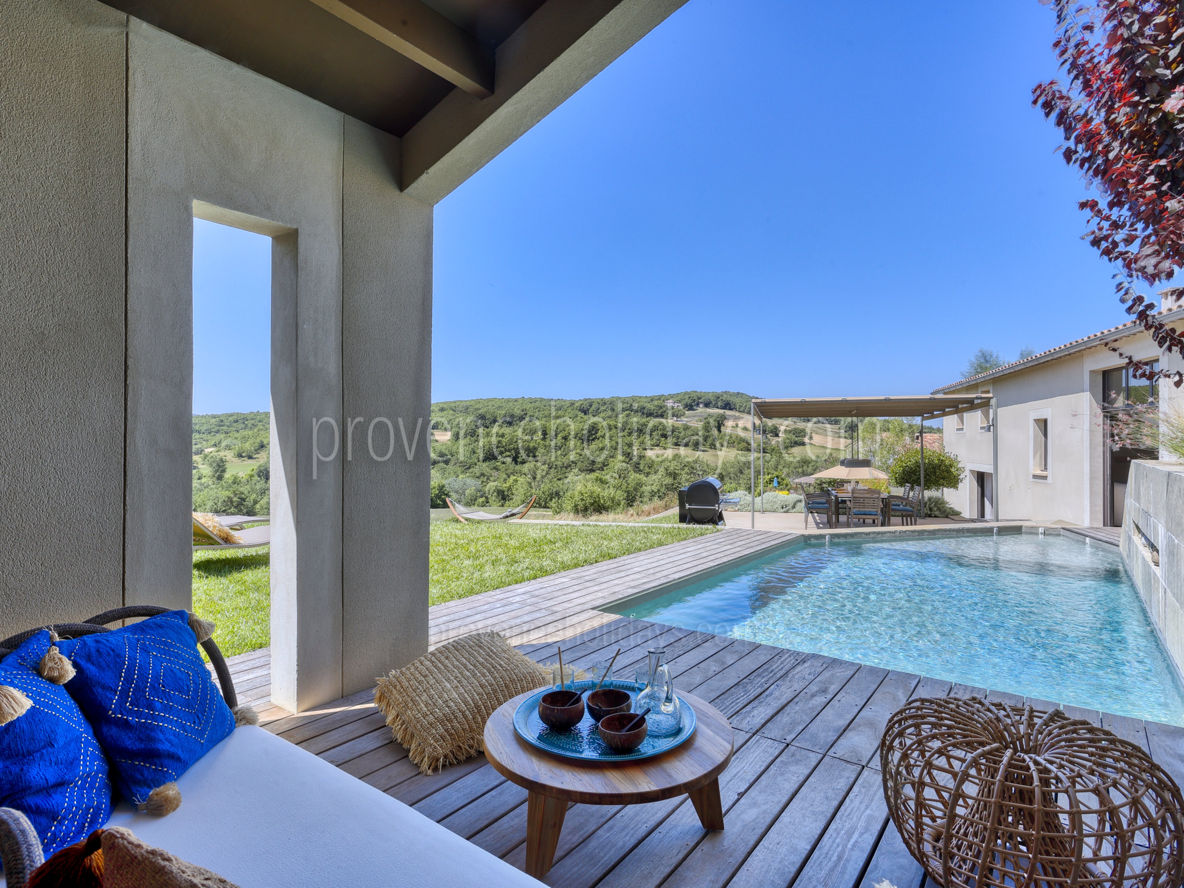 6 - Le Mas du Vallon: Villa: Exterior