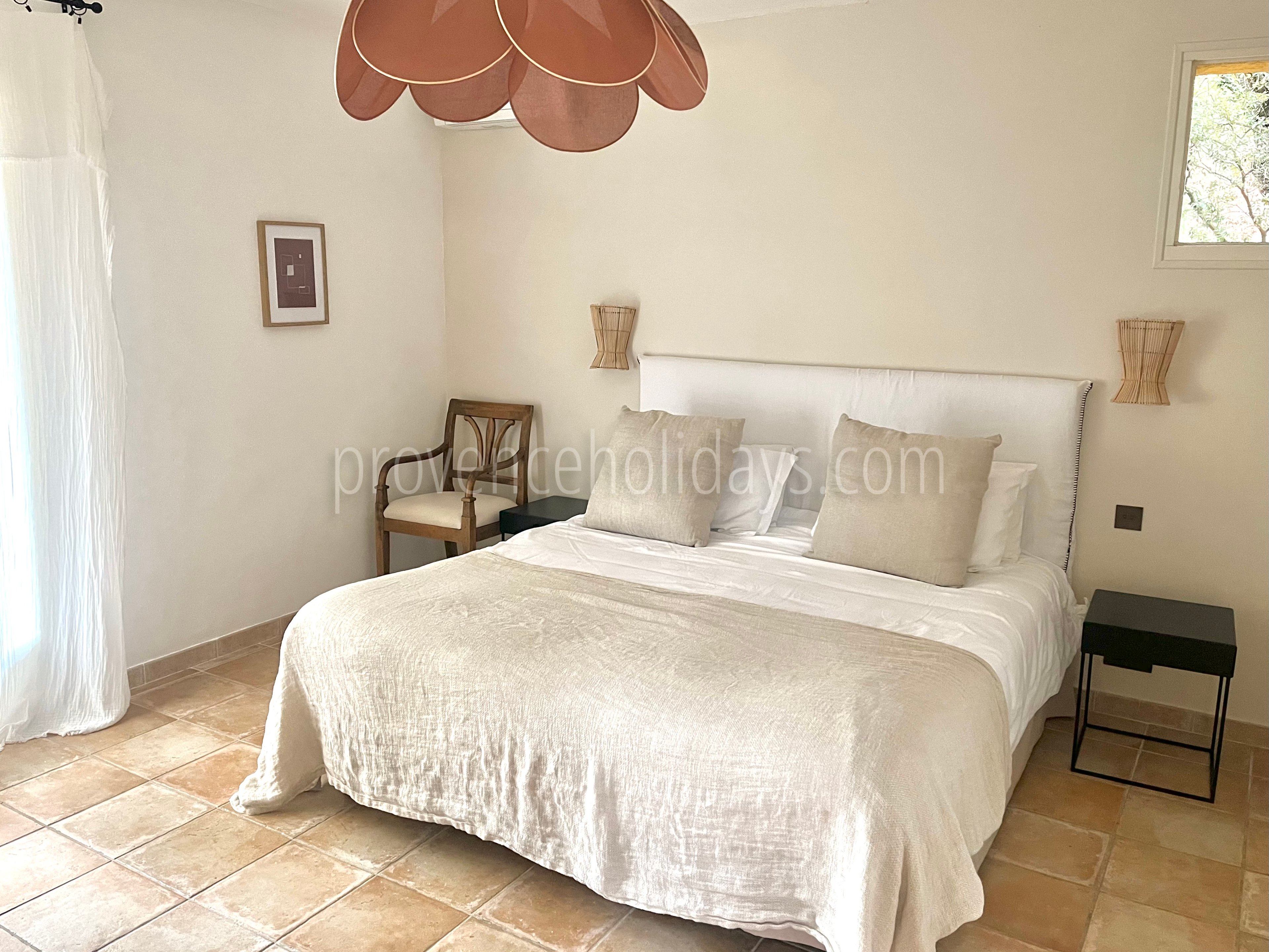 22 - Mas des Collines du Luberon: Villa: Bedroom