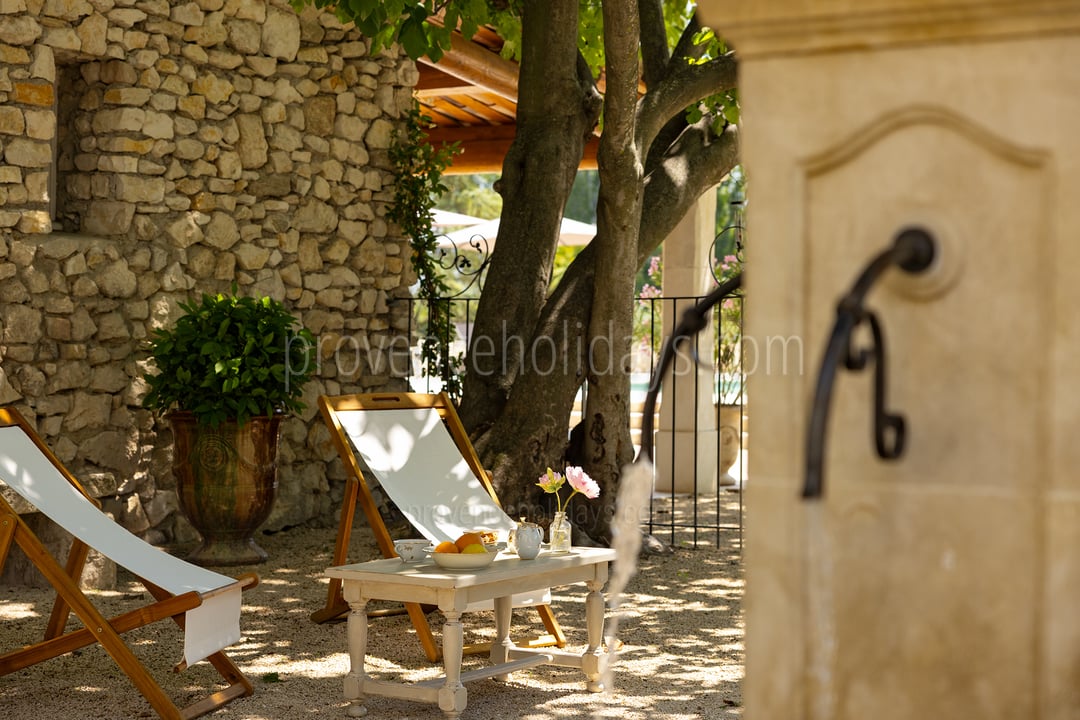 32 - La Bastide Lavande: Villa: Exterior
