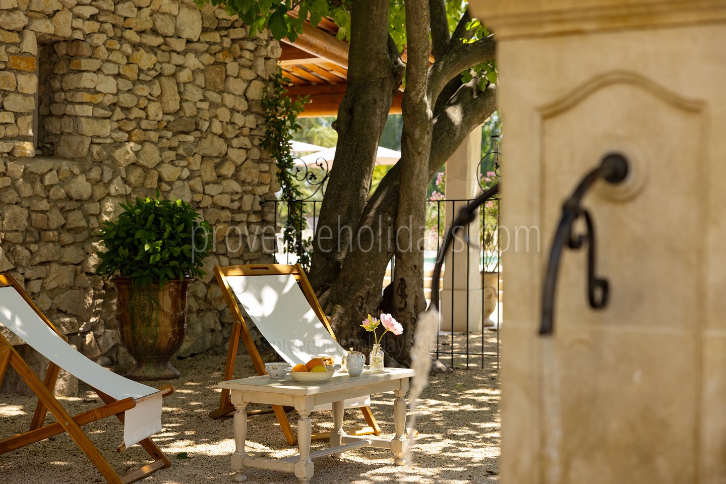32 - La Bastide Lavande: Villa: Exterior