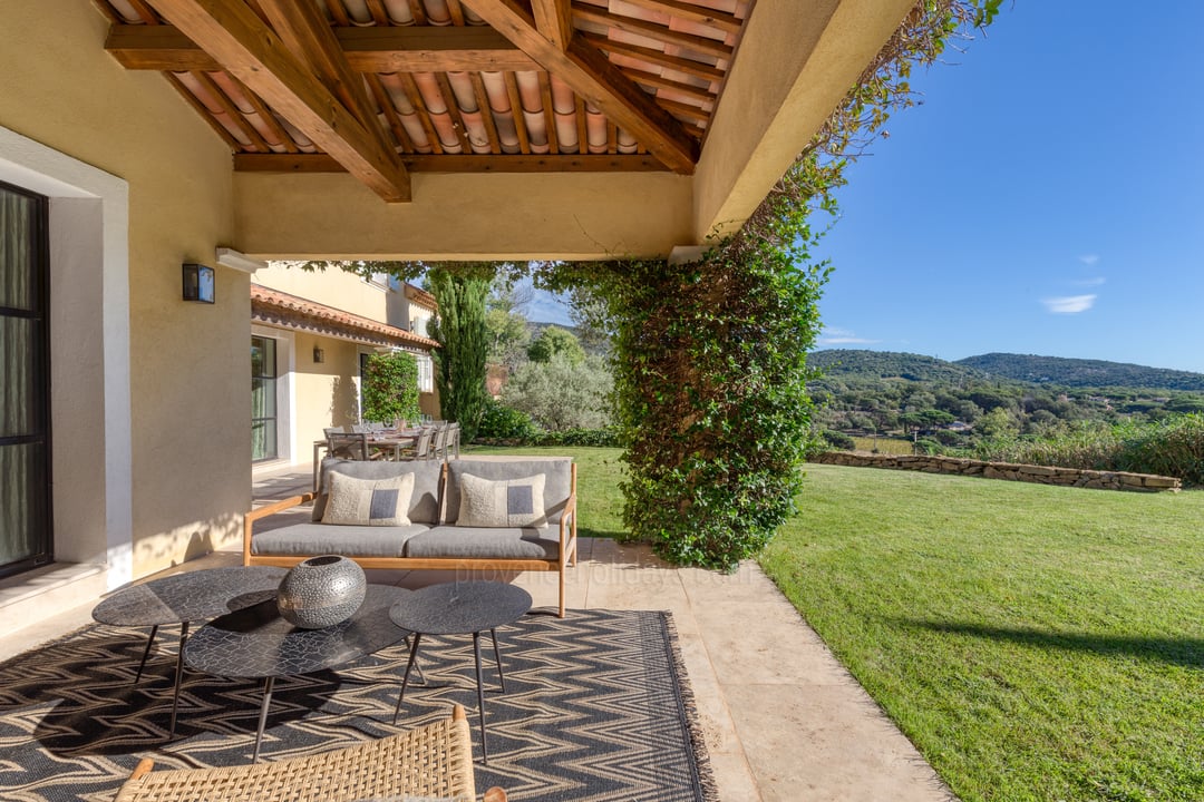 20 - Villa Luminosa: Villa: Exterior