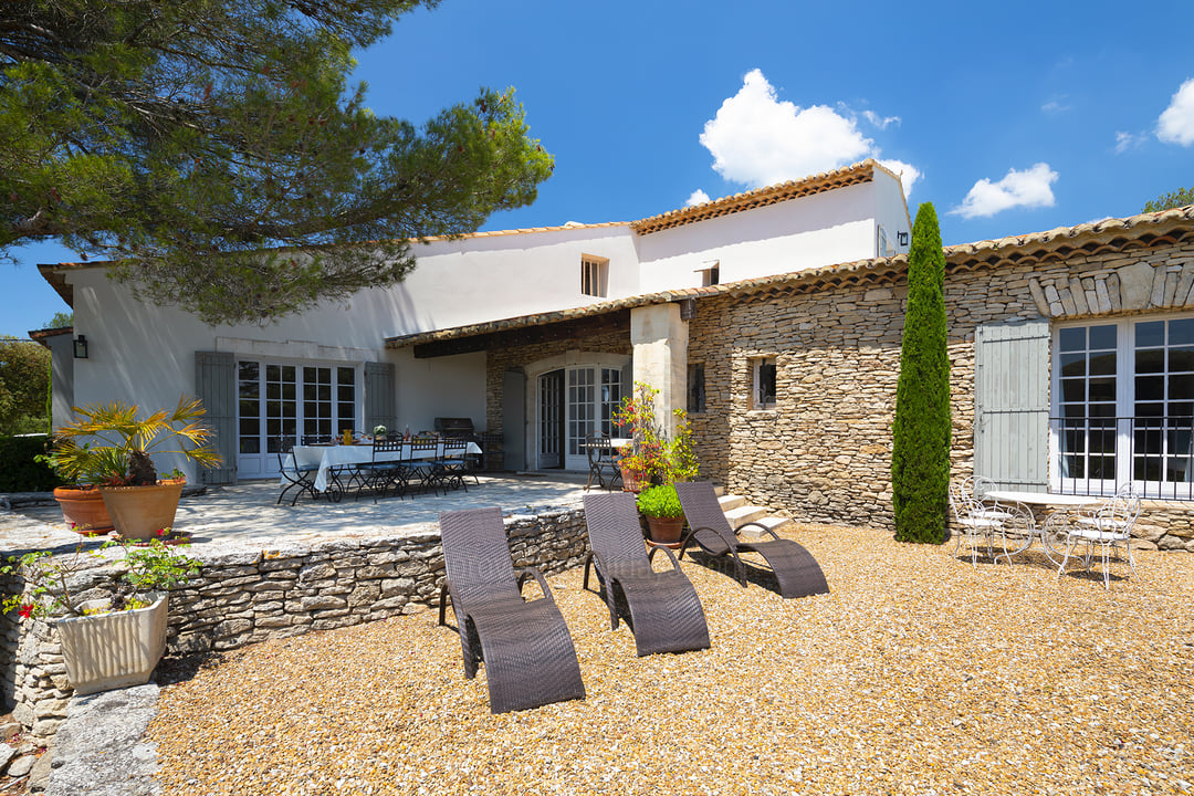 22 - Mas de Gordes: Villa: Exterior