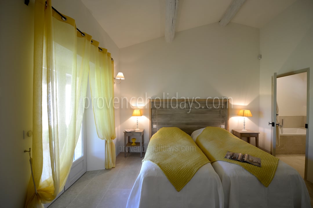 21 - Mas du Bois d\'Or: Villa: Bedroom 2