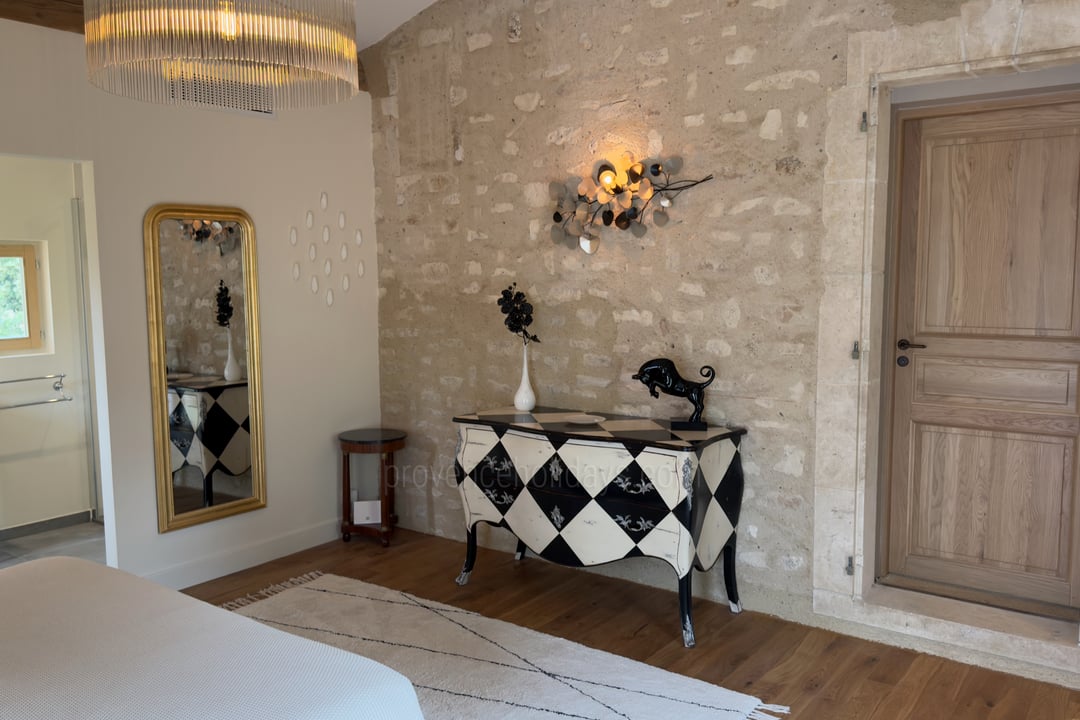 31 - Le Mas de la Cabro: Villa: Bedroom