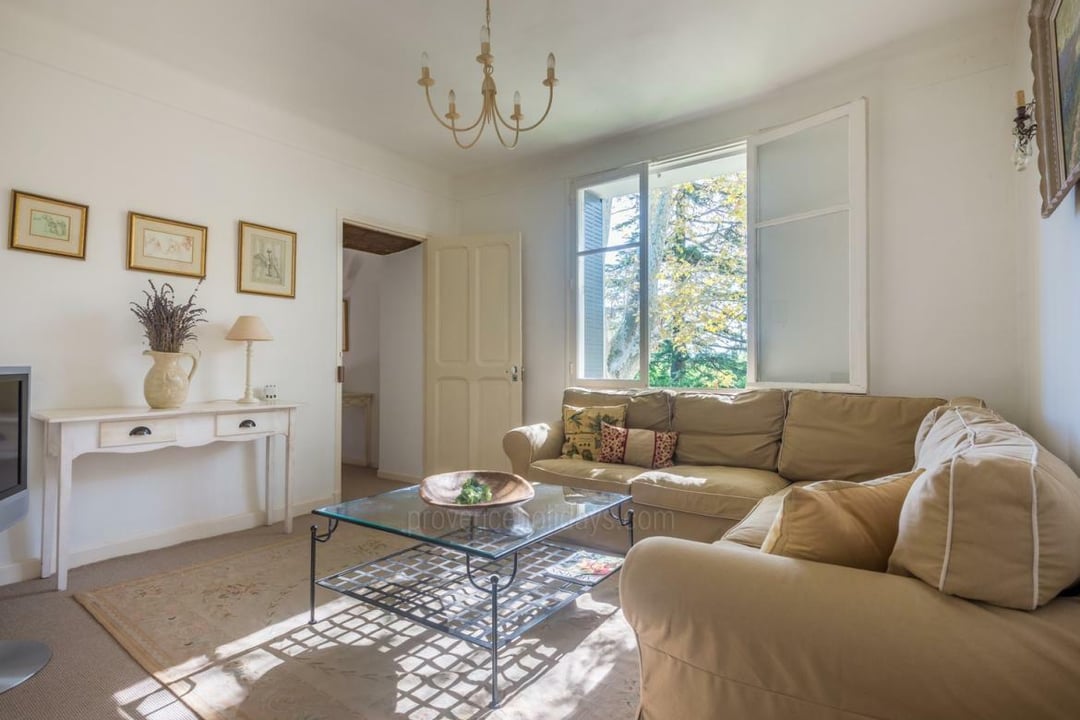 7 - Mas Mollégès: Villa: Interior
