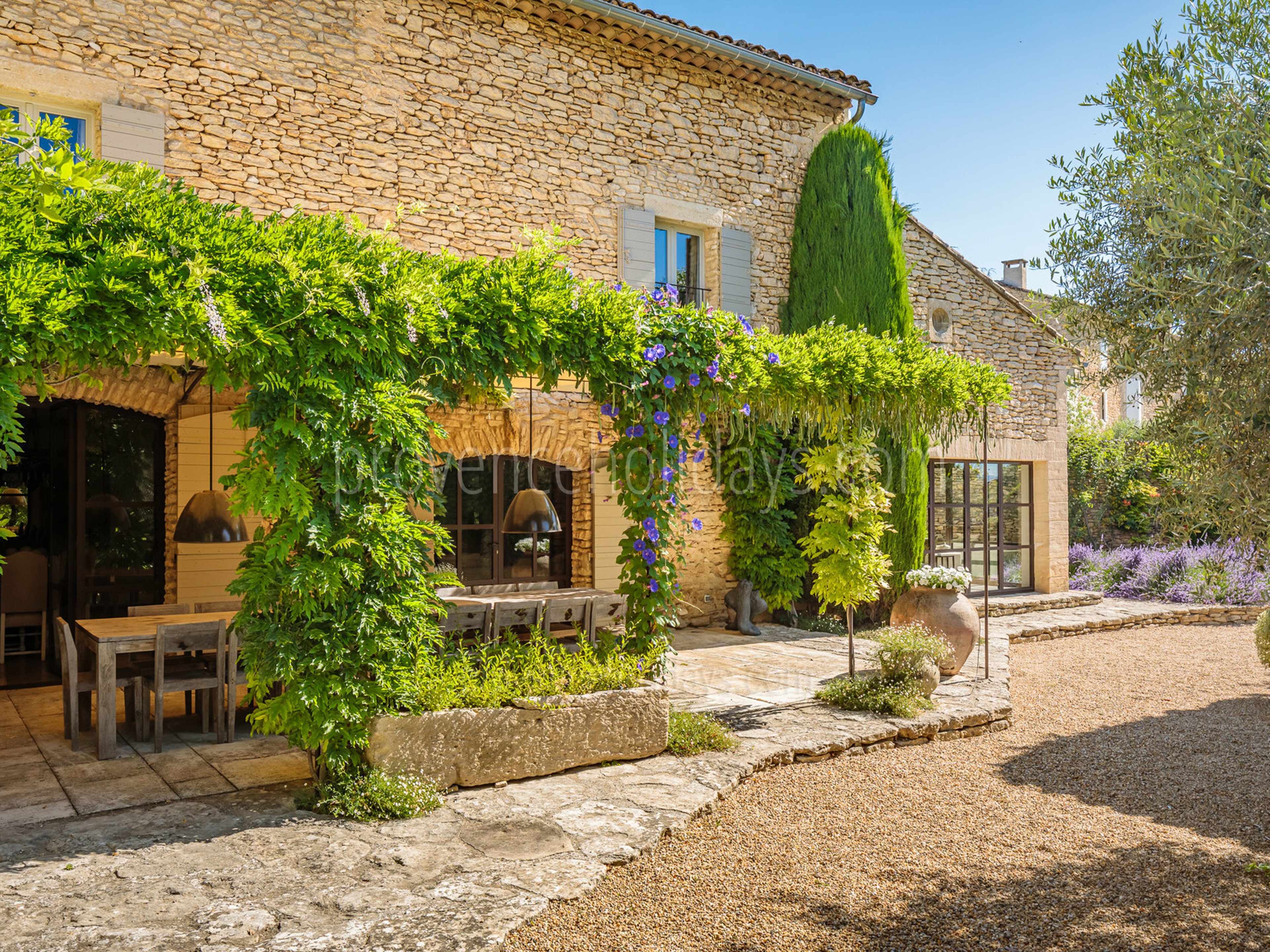 39 - Mas Cabrières-d\'Avignon: Villa: Exterior