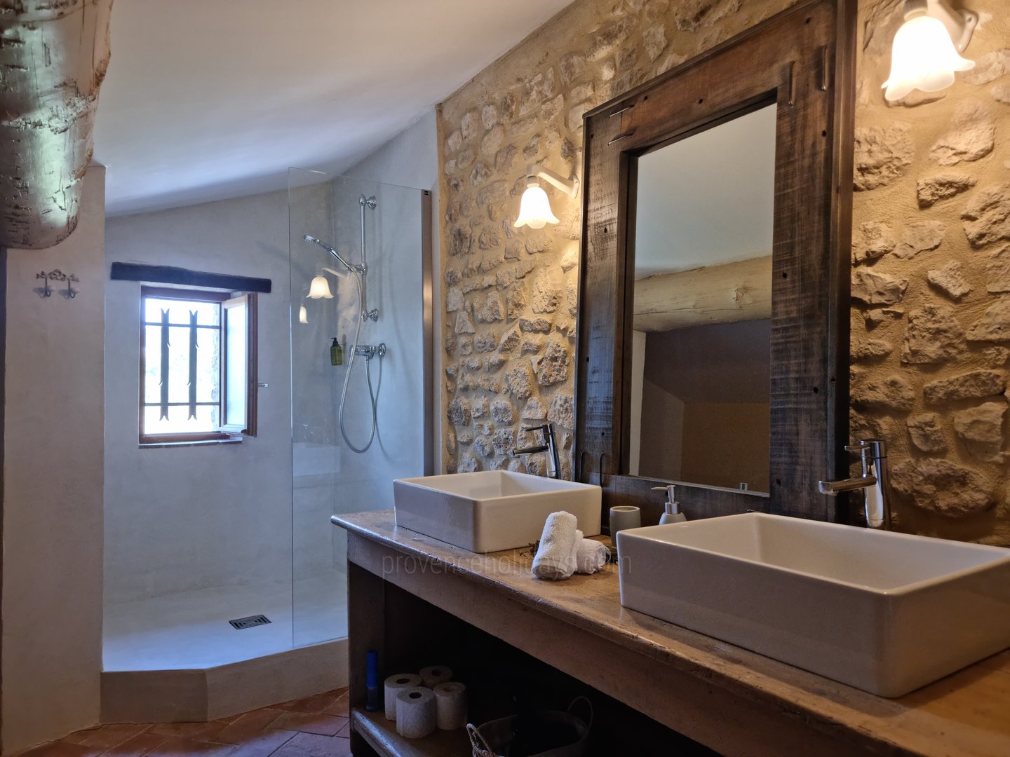 24 - Mas Cerisiers: Villa: Bathroom