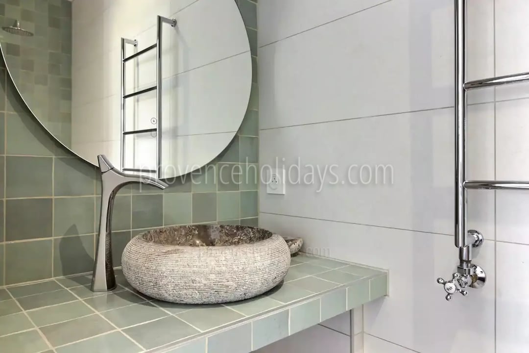 23 - Maison de la Sorgue: Villa: Bathroom