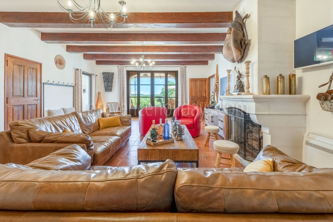 35 - Bastide des Chênes: Villa: Interior