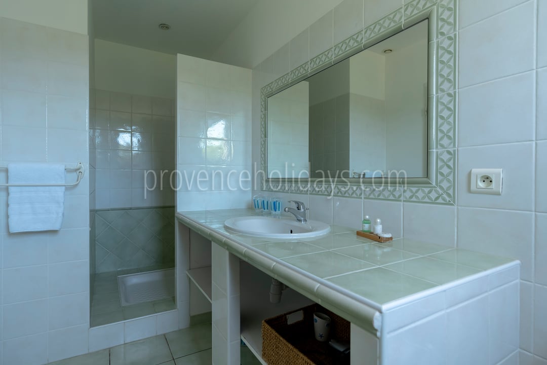 49 - Chez Alare: Villa: Bathroom