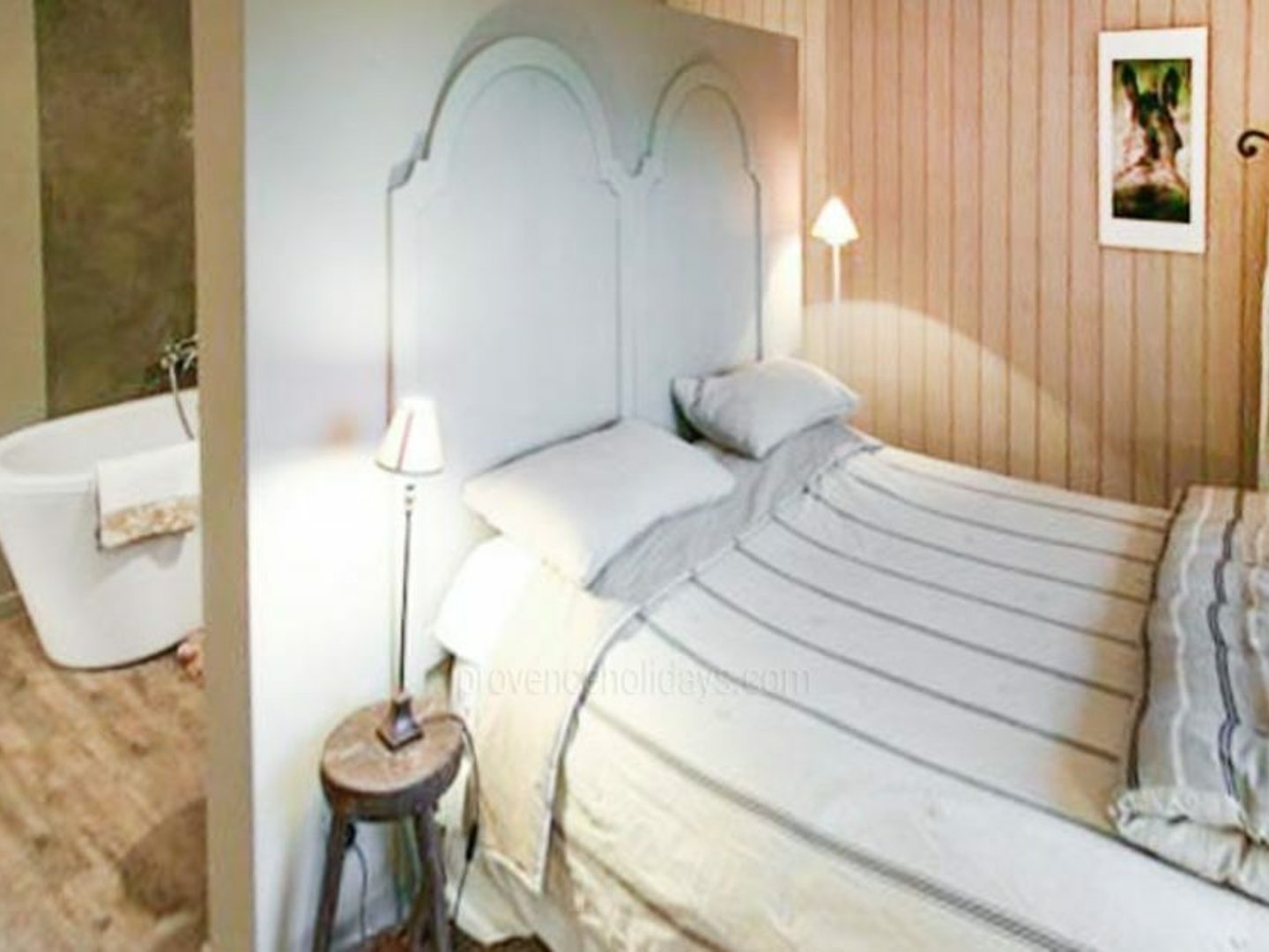 20 - La Maison du Chemin: Villa: Bedroom