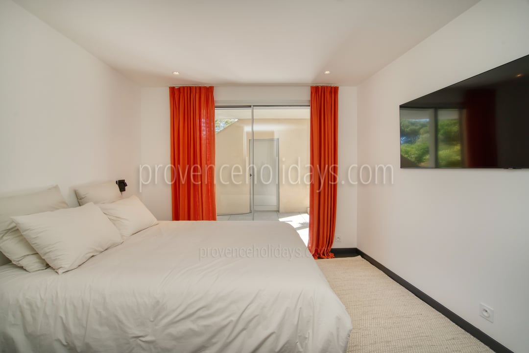 6 - Saphir de Mer: Villa: Bedroom