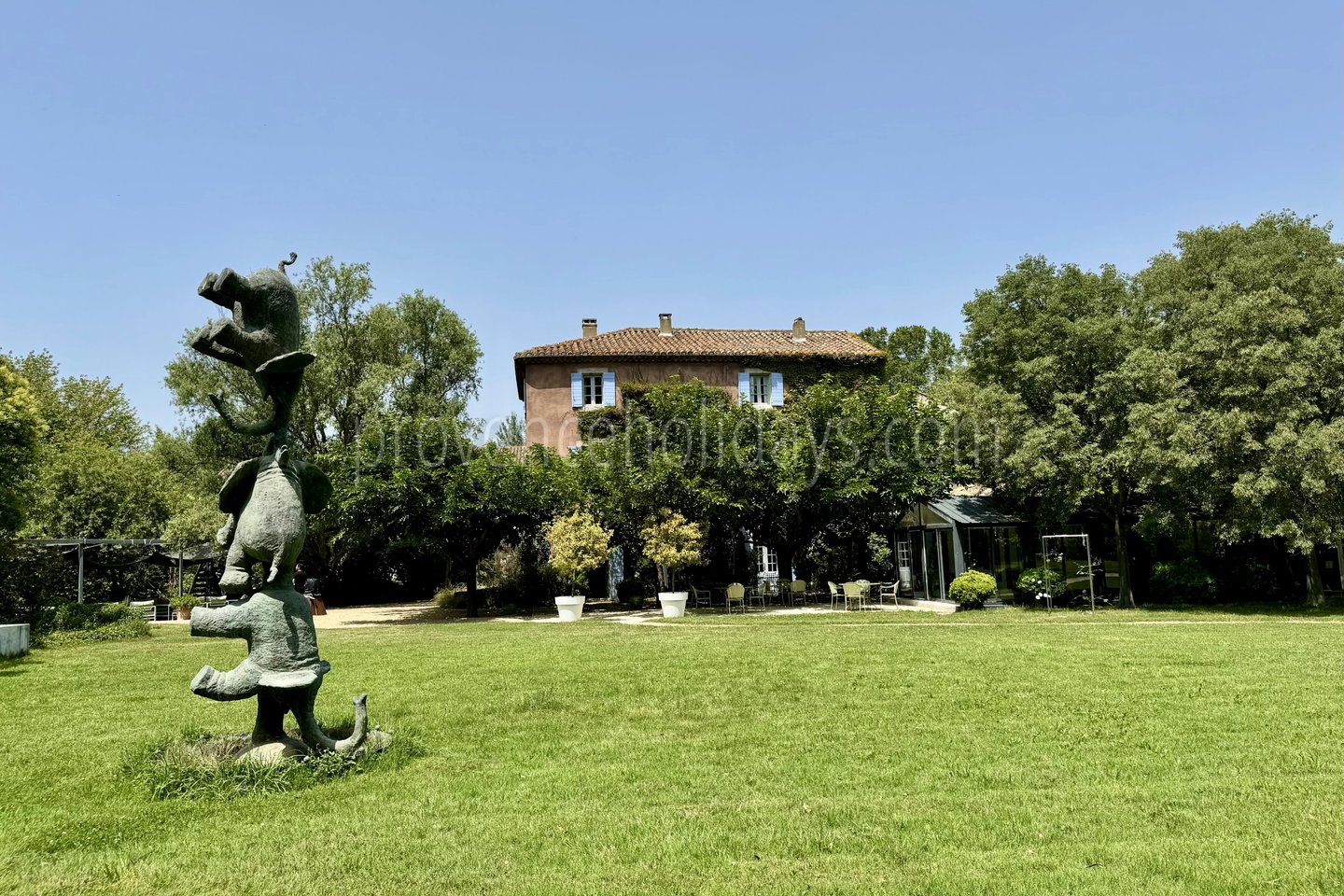 18 - Bastide in L\'Isle-sur-la-Sorgue: Villa: Exterior