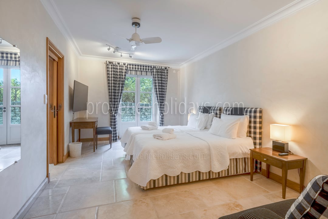 26 - La Pierre d\'Or: Villa: Bedroom