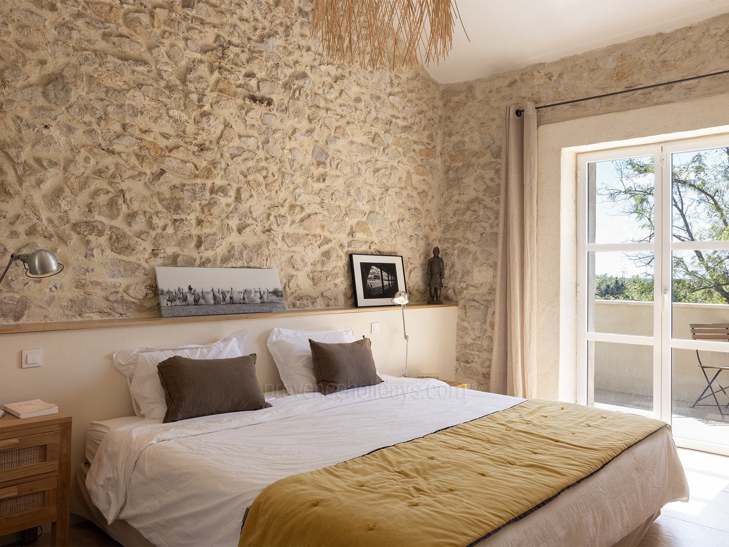 24 - Mas de Flandrin: Villa: Bedroom