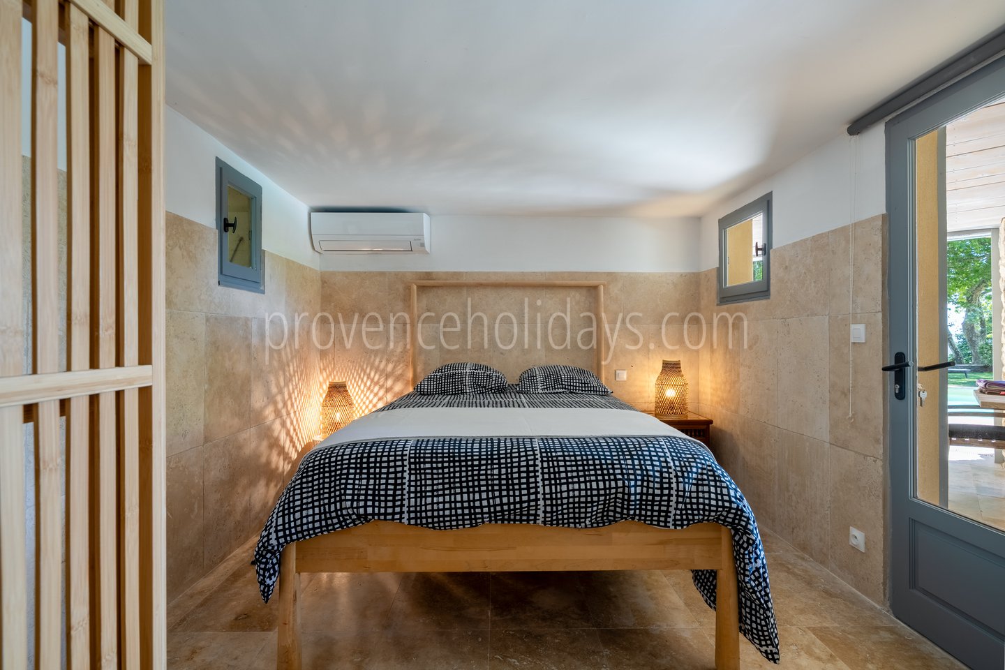 50 - Domaine de la Bouisse: Villa: Bedroom
