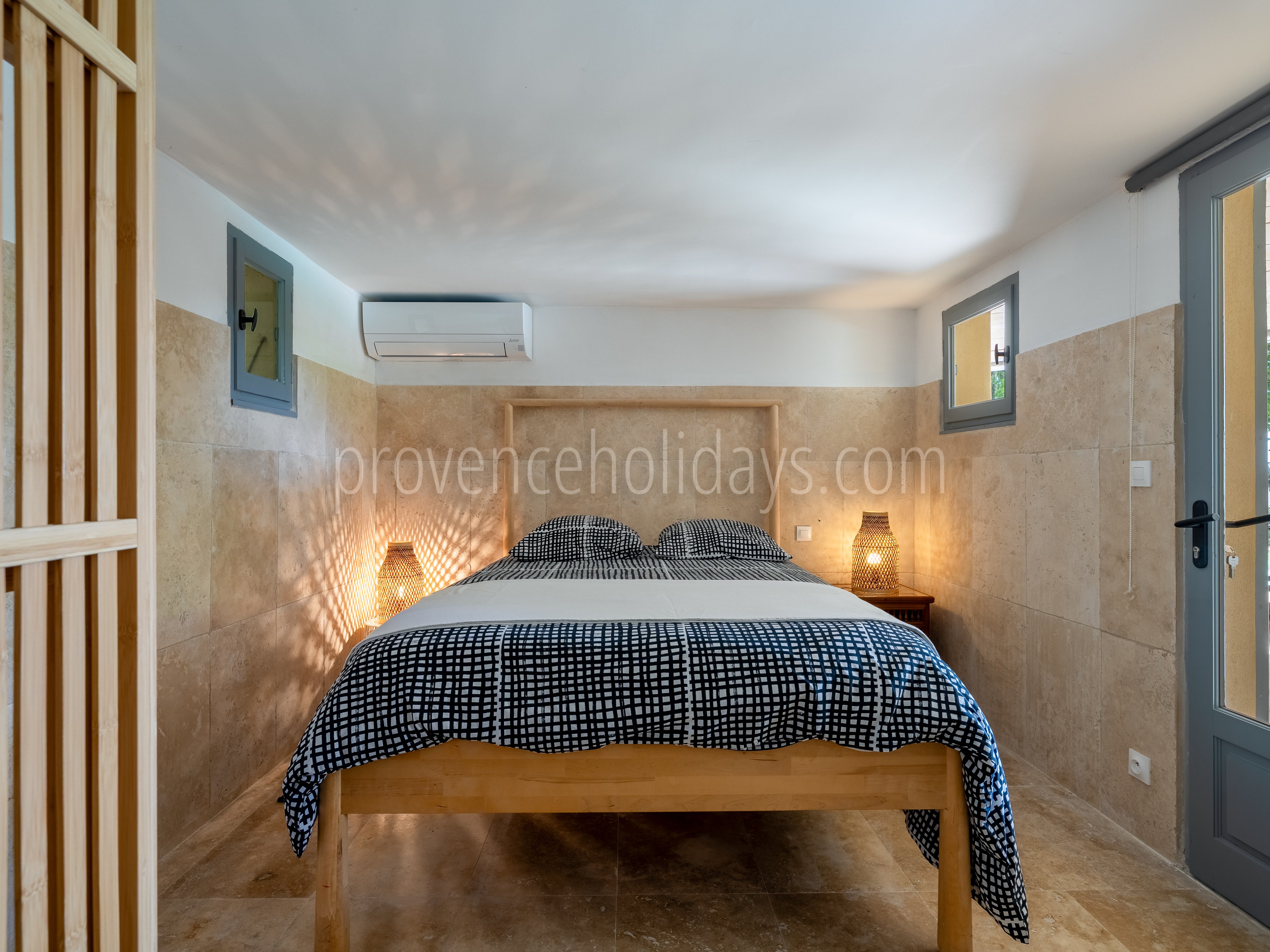 50 - Domaine de la Bouisse: Villa: Bedroom