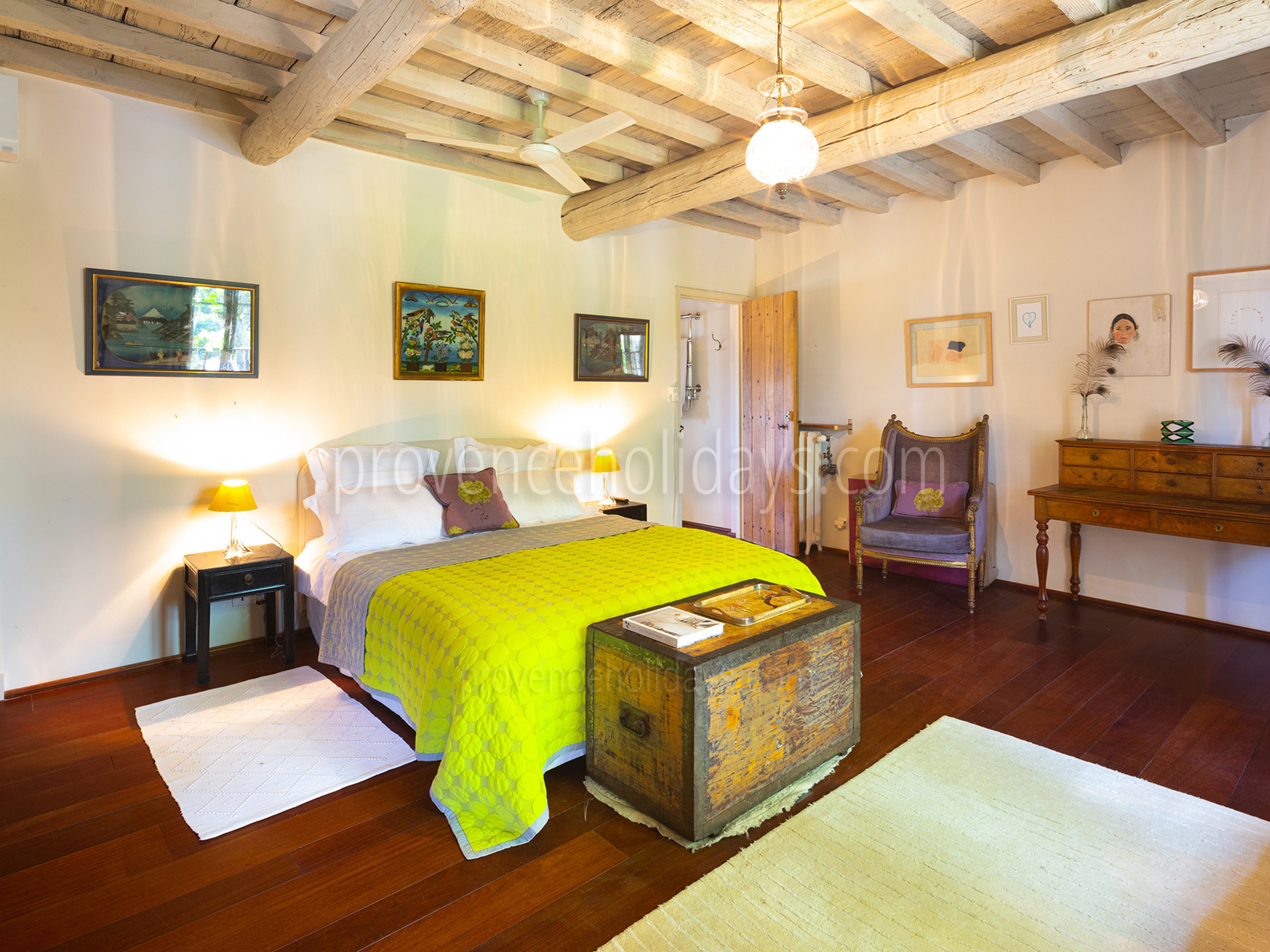 77 - Mas de St Roch: Villa: Interior