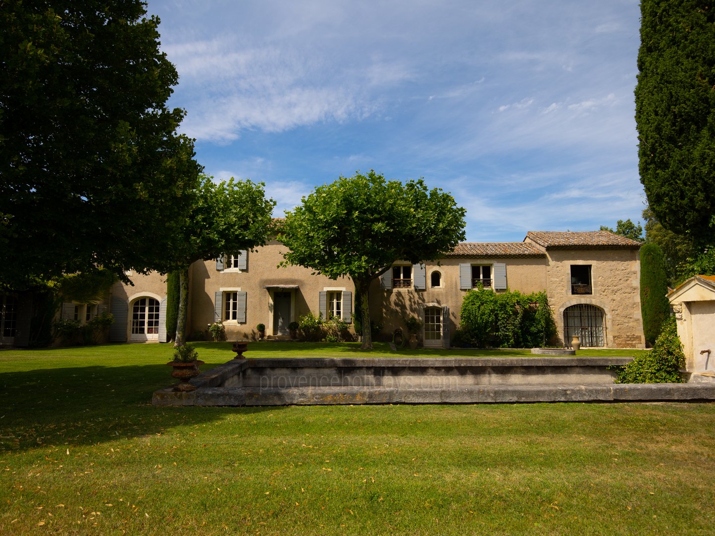 71 - Le Domaine des Cyprès: Villa: Exterior