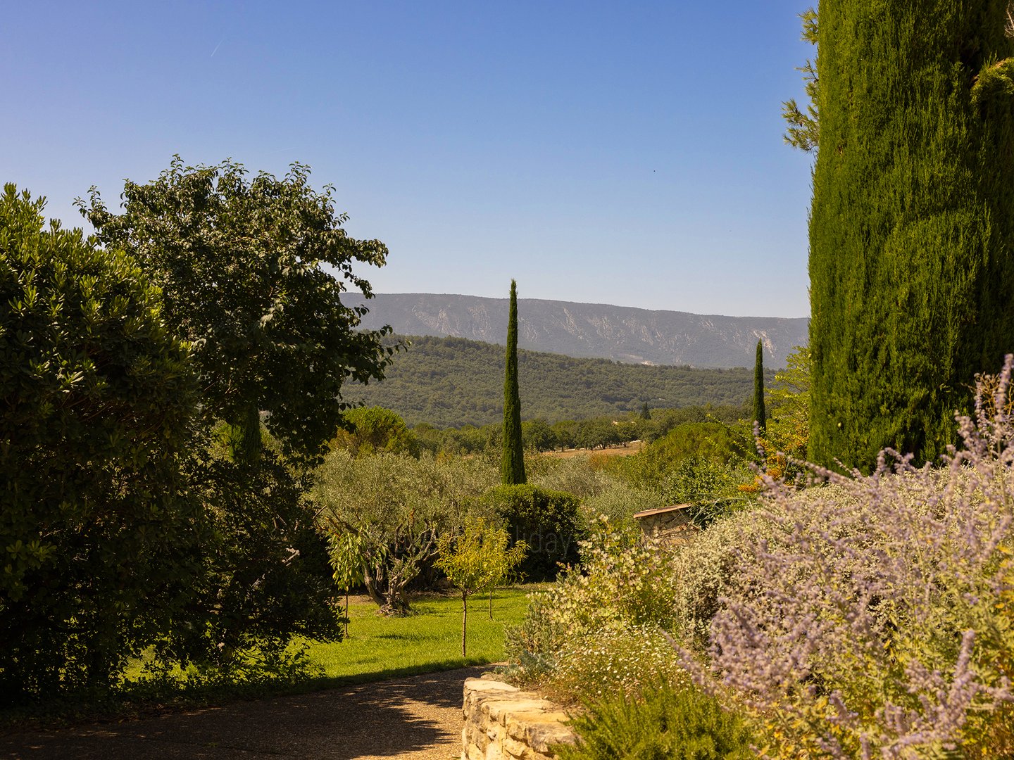 Luxuriöses Ferienhaus im Luberon mit privatem Tennisplatz